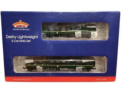 Lot 1769 - Bachman OO Gauge BR green with speed whiskers Derby Lightweight 2 Car DMU Set, boxed 32-516 (1)