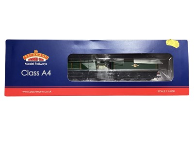 Lot 1774 - Bachmann OO Gauge 4-6-2 BR green Class A4 Dominion of Canada tender locomotive 60010, boxed 31-967, 2-6-0 LNER lined black Class K3 tender locomotive 1304, boxed 32-279A and 4-6-0 LNER lined gre...