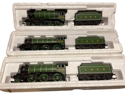 Lot 1779 - Bachmann OO Gauge 2-6-0 LNER lined green Class K3 tender locomotive 1935 (3)