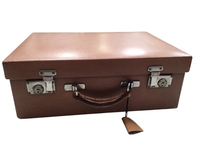 Lot 2127 - Vintage leather vanity case with fitted interior