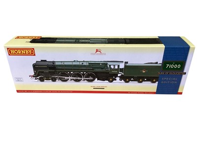 Lot 1781 - Hornby OO Gauge 2-8-2 LNER lined green Class P2 Cock of the North tender locomotive 2001, boxed R3207, 4-6-2- LNER lined green Book Law tender locomotive 2599, boxed R3132 & 4-6-2 BR lined g...