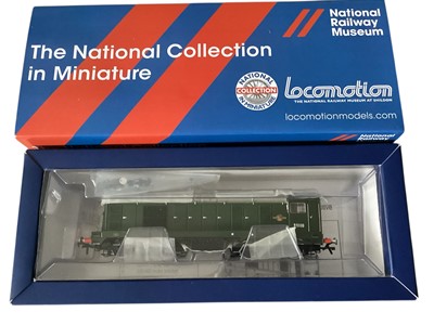 Lot 1790 - Bachmann OO Gauge BR green with ladder Class 20 diesel D8000 for National Railway Museum, boxed 32-027NRM, Vitrains Models BR green Great Eastern Class 37 diesel D6916, boxed V2030, Replica Rail...