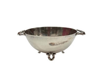 Lot 266 - Edwardian silver sugar bowl, (London 1906), maker Charles Edwards, 10.5cm in diameter (excluding handles), all at 6ozs.