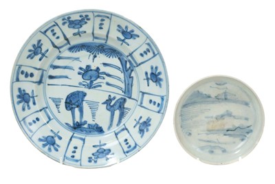 Lot 688 - Vung Tau cargo dish together with a Wanli cargo dish