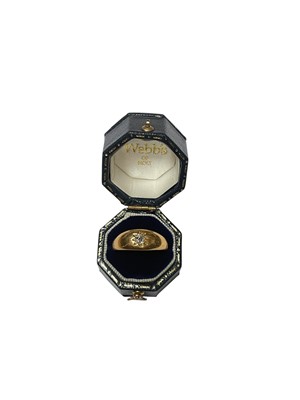 Lot 8 - Late Victorian 18ct gold diamond gypsy ring (London 1899)
