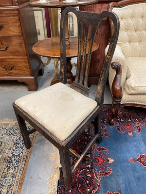 Lot 1265 - Set of six Georgian black Chinoiserie dining chairs with pierced shaped splats, drop-in seats, on square legs joined by stretchers