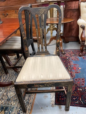 Lot 1265 - Set of six Georgian black Chinoiserie dining chairs with pierced shaped splats, drop-in seats, on square legs joined by stretchers