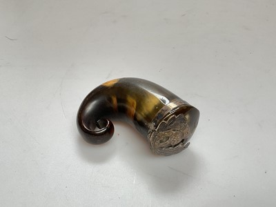 Lot 2427 - 19th century Scottish snuff mull
