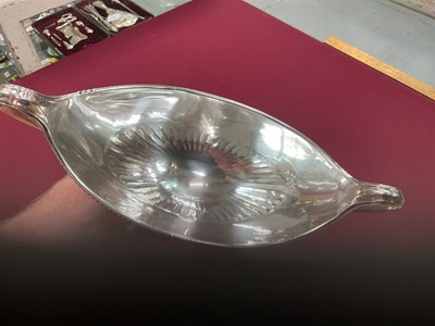 Lot 152 - A fine pair of George III Neo-Classical silver sauce tureens by John Schofield, London 1788.