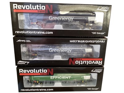 Lot 1808 - Revolution Trains OO Gauge TEA 100T Tank Car, with Logos Green Energy & Efficient, in window boxes (3)