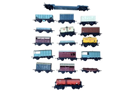 Lot 1938 - Tri-ang TT Gauge rolling stock including vans, tankers and others, all loose (40)