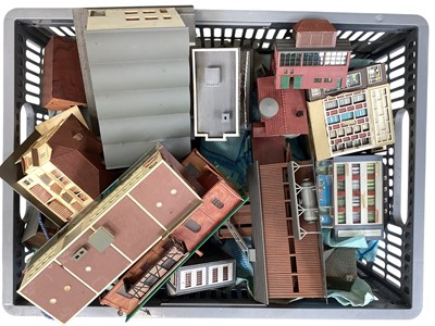 Lot 1940 - Pola N Gauge constructed buildings, plus empty kit boxes (3 boxes)