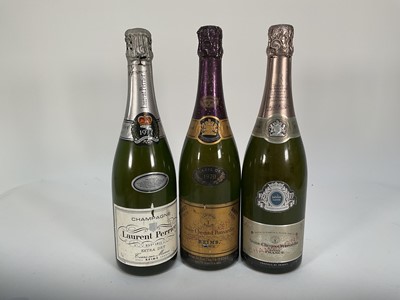 Lot 11 - Three bottles of champagne, Veuve Clicquot