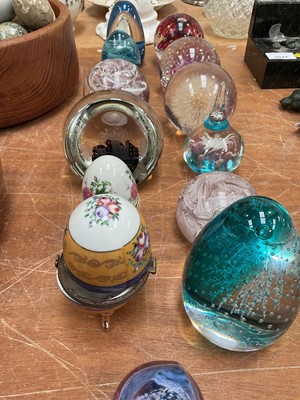 Lot 5048 - Group of paperweights and trinket boxes, including Caithness