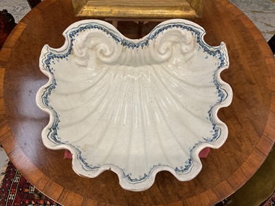 Lot 1525 - Large antique tin glazed scallop shell bowl