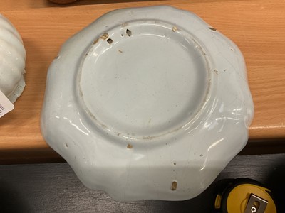 Lot 1534 - Group of ceramics
