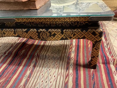 Lot 1536 - 1920s Chinese lacquer rectangular table with gilt decoration, on square legs