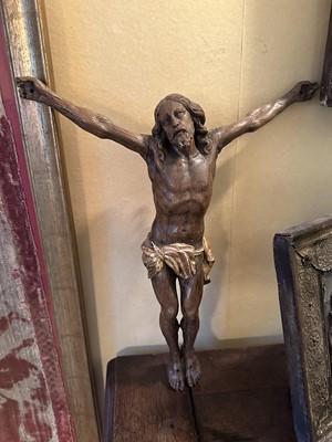 Lot 1581 - Carved and giltwood corpus, 38cm high x 32cm wide
