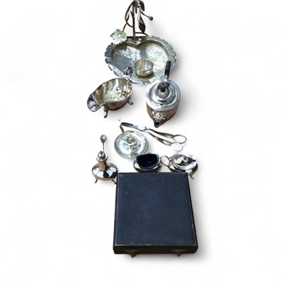 Lot 5126 - Mixed group of silver plate to include a Hukin & Heath fruit dish
