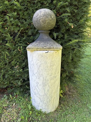 Lot 1947 - Pair of impressive 18th / early 19th century white marble columns, 40.5cm diameter x 86cm high