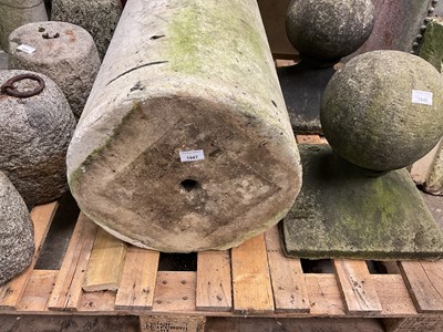 Lot 1947 - Pair of impressive 18th / early 19th century white marble columns, 40.5cm diameter x 86cm high