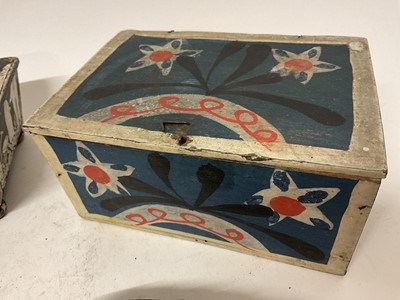 Lot 1885 - Collection of various boxes, the largest a canted Chinese lacquer tea caddy, 16cm wide. (7)