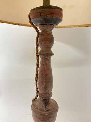 Lot 1896 - Antique marbled wooden table lamp, 38cm high and shade