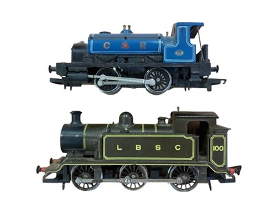 Lot 1795 - Hornby OO Gauge Caledonian Railways 0-4-0 Saddle Tank locomotive 270, loose R057 & London Brighton & South Coast (LSBC) 0-6-0 Class E2 tank engine 100, loose R353, Lima BR green Class 08...