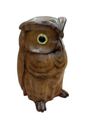 Lot 849 - Early 20th century novelty carved wood caddy in the form of an owl