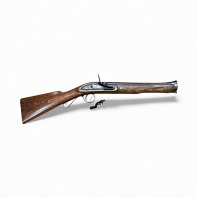Lot 866 - Old East India Company flintlock blunderbuss with East India Company mark to lock, flared steel barrel with London proof, possibly re-stocked (cock detached but present) 68.5cm overall.