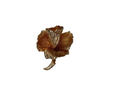 Lot 30 - 1960s vintage Christian Dior gold-plated floral brooch in the form of a rose