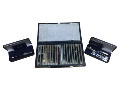 Lot 2928 - Collection of Burberry pens and pencils all in original boxes