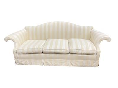 Lot 1302 - Good quality country house style sofa by Peter Dudgeon of Knightsbridge