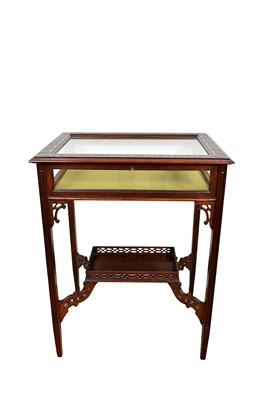 Lot 1425 - Early 20th century mahogany glazed bijouterie table