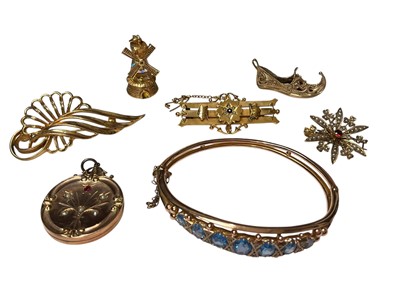 Lot 73 - Group of 9ct gold jewellery