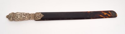 Lot 323 - Late Victorian silver mounted tortoiseshell page turner by William Comyns London 1898