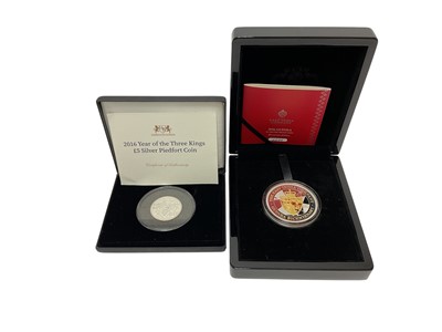 Lot 413 - World - Mixed silver proof coins to include St Helena East India Company 5oz Guinea 2016 & Tristian Da Cunha £5 Piedfort 'Year of The Three Kings' 2016 (N.B. Wt. 50gms, both cased with Certi...
