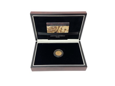 Lot 441 - G.B. - Gold ½ Sovereign George V 1914 GEF (N.B. Cased with Certificate of Authenticity) (1 coin)