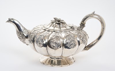 Lot 246 - William IV silver melon form teapot (London 1831)
