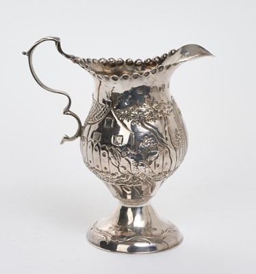 Lot 250 - George III silver cream jug (London 1776)