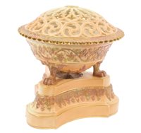 Lot 61 - Late Victorian Graingers Worcester blushed...