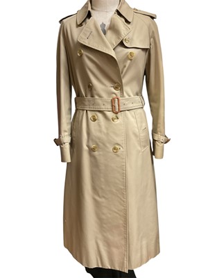 Lot 2525 - Ladies' Burberry trench coat with belt, size 8 long.