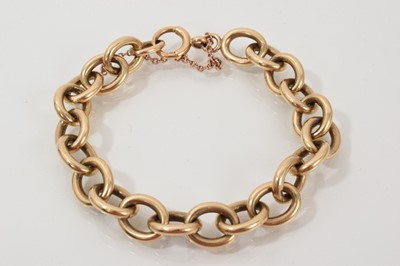 Lot 466 - Heavy 9ct gold bracelet