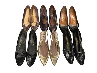Lot 2549 - Lot of vintage shoes including 1920s and 30s kitten heels, makes include The Queen Shoe, Saxone Shoe Co Ltd, 1950's Young Moderns by Dolcis, Rhoda Career Girl by Lotus etc. Plus a box containi...