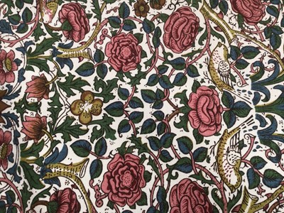 Lot 2555 - Sanderson linen fabric Rose by William Moris, 9 meter length.
