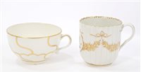 Lot 102 - 18th century Worcester gilt fluted armorial...