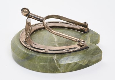 Lot 226 - Edwardian silver mounted green onyx paperweight in the form of a horseshoe and spur
