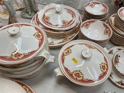 Lot 5040 - Various dinner ware and ceramics including Royal Albert Lady Hamilton, Old Country Roses, Grosvenor Henley etc