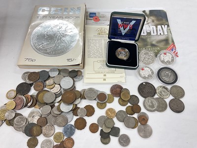 Lot 500 - World - Mixed coinage to include silver G.B. Victoria JH Double Florin 1887 AVF, Britannia 1oz .999 silver 2005 Royal Mint proof £2, WWII Anniversary 1945-2005 (N.B. Cased with Certificate of Au...