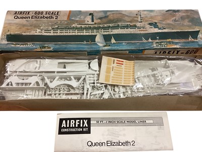 Lot 1895 - Airfix 1:600 Scale Red Stripe Series 6 Queen Elizabeth 2 #F6035, 1:144 Scale Series 5 BOAC Concorde #SK700 and 1:72 Scale Series 3 Lunar Module #393, Series 2 SB2C helldiver #261 and Series 5 L...